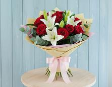 Букет цветов из:  Лилии и Розы в Салаире