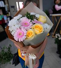 Букет цветов из:  Герберы, Розы и Хризантемы в Салаире