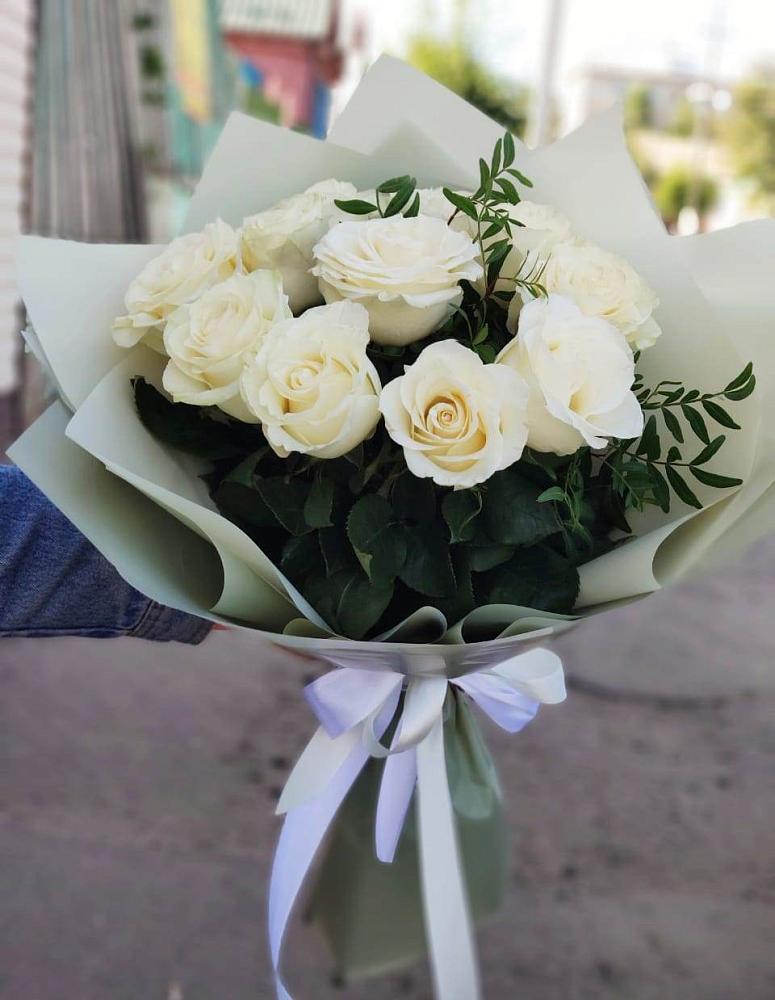 Букет Белые розы Проуд в Салаире