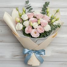 Букет цветов из:  Лизиантусы #REPLACE_PRED# Салаире