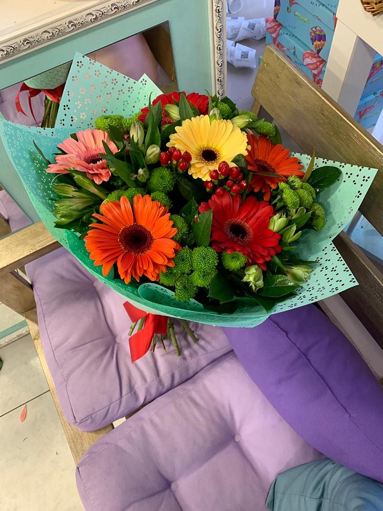 Букет цветов из: Герберы, Хризантемы и Альстромерии в Салаире