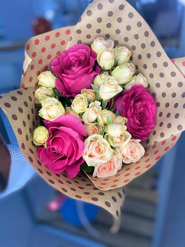 Букет цветов из: Розы в Салаире