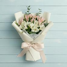 Букет цветов из:  Альстромерии в Салаире