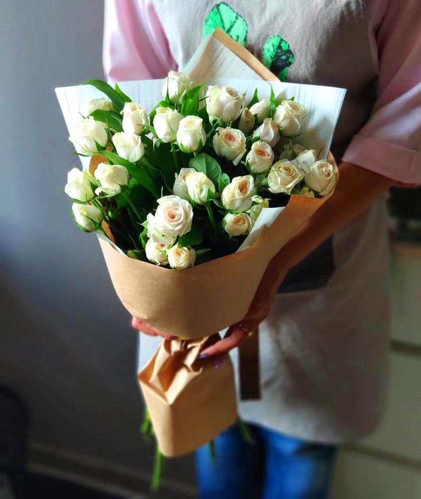 Букет цветов из: Розы в Салаире