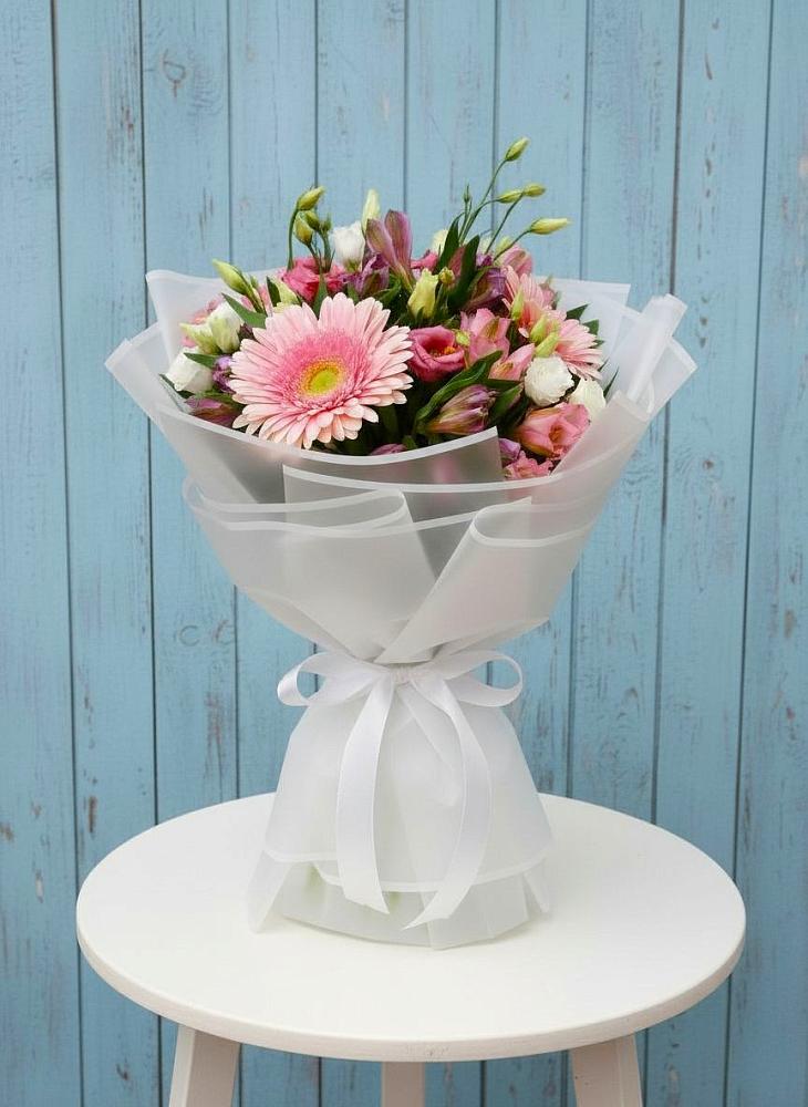 Букет цветов из: Герберы, Альстромерии и Лизиантусы в Салаире