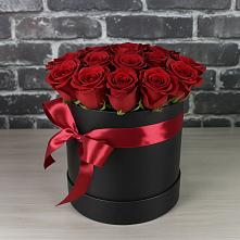 Цветочная композиция из Розы в шляпной коробке в Салаире