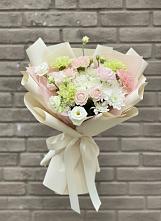 Букет цветов из:  Гвоздики, Розы, Лизиантусы и Хризантемы в Салаире