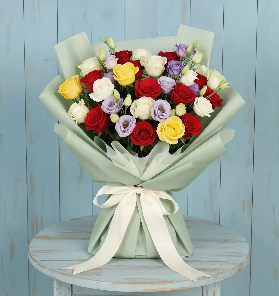 Букет цветов из: Розы в Салаире