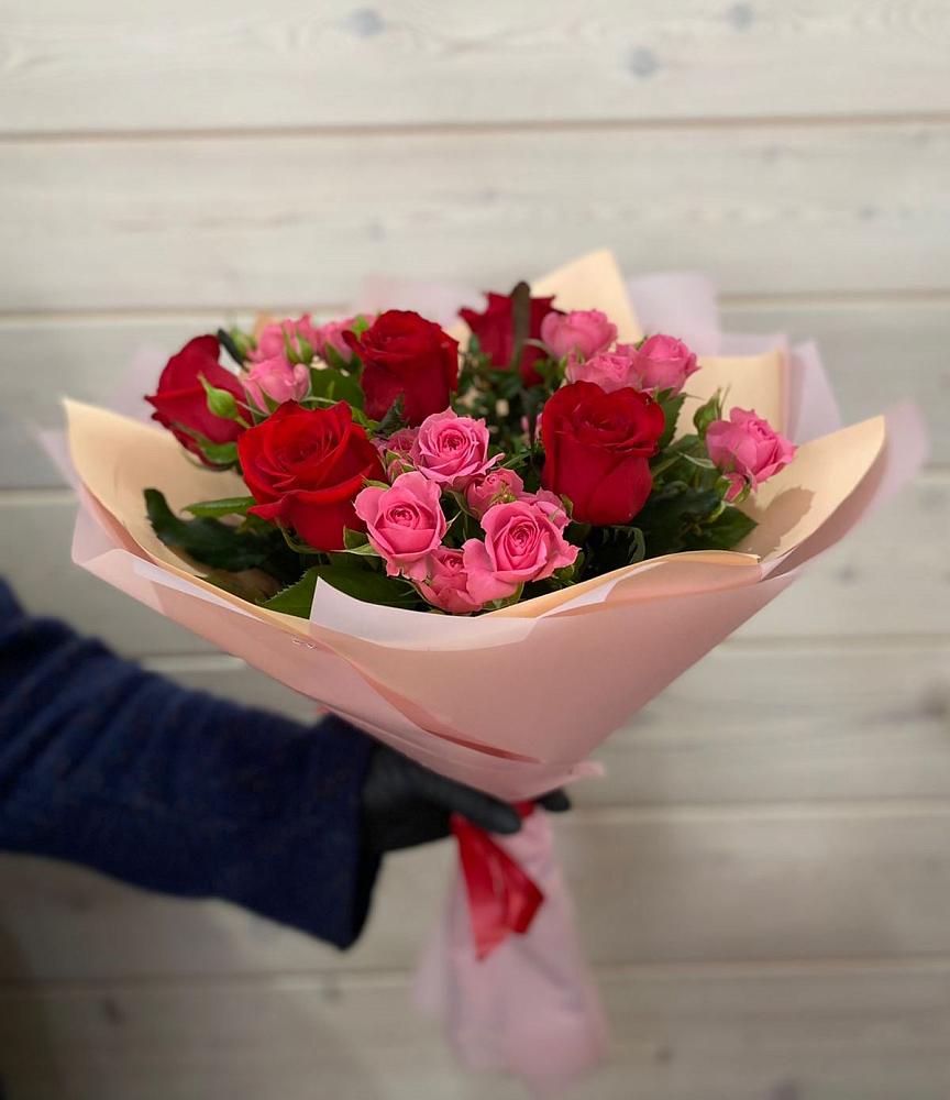 Букет цветов из: Розы в Салаире