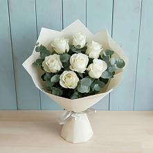 Букет Белые розы в Эвкалипте в Салаире