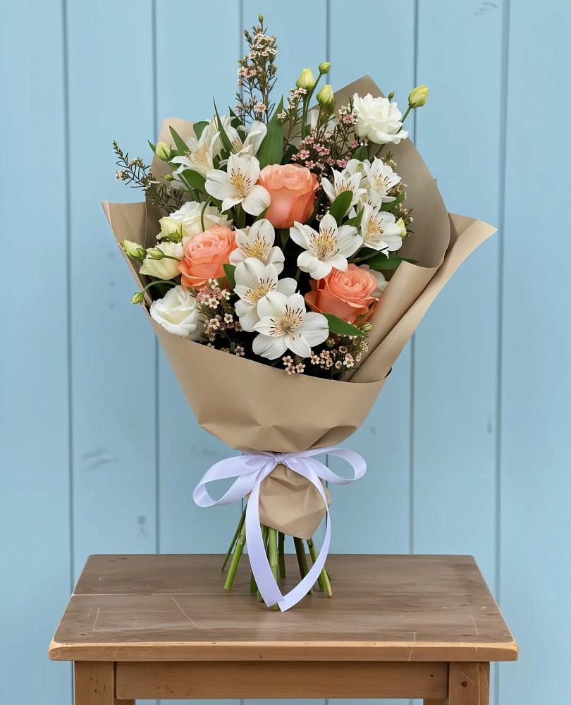 Букет цветов из: Альстромерии, Лизиантусы, Розы и Хризантемы в Салаире