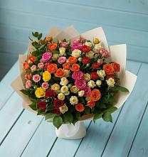 Букет Микс из разноцветных кустовых роз в Салаире